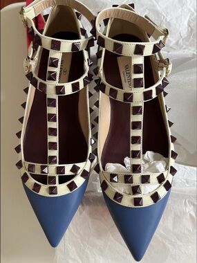 Valentino Garavani Blue and Cream Rockstud T-Strap Pointed Flats